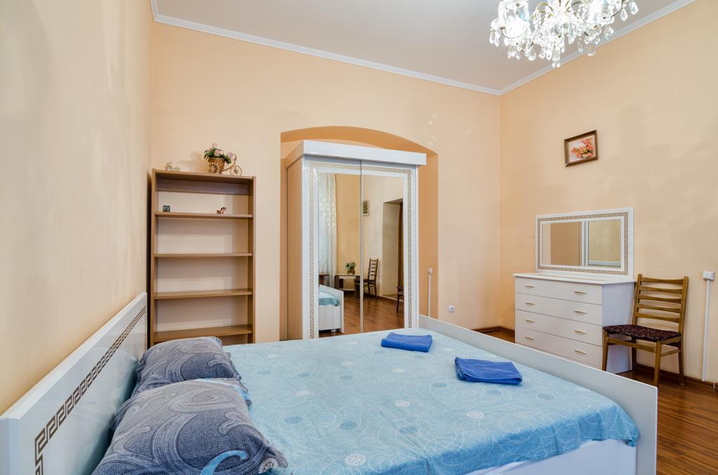 Leogrand Apartments Teodora 3 Lviv Dış mekan fotoğraf