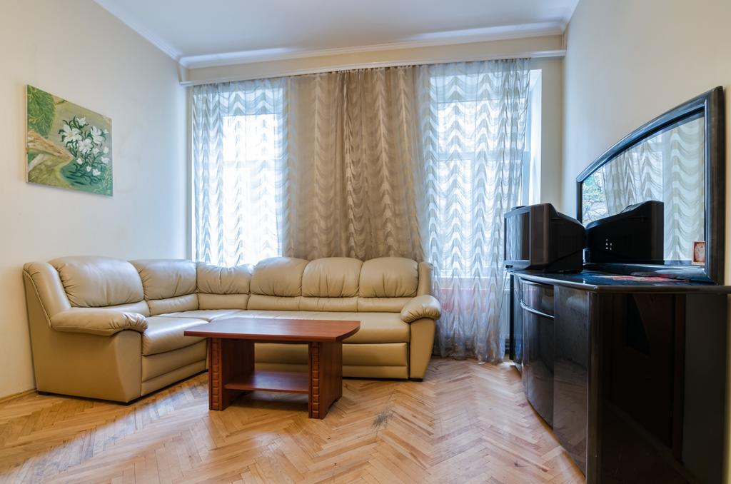 Leogrand Apartments Teodora 3 Lviv Dış mekan fotoğraf