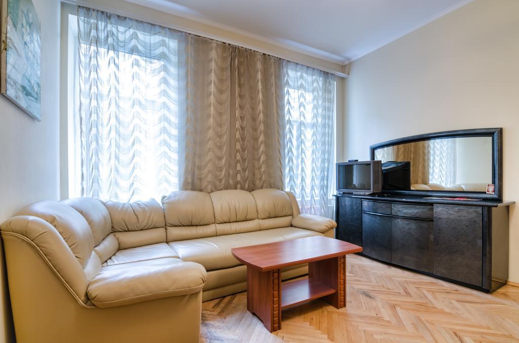 Leogrand Apartments Teodora 3 Lviv Dış mekan fotoğraf